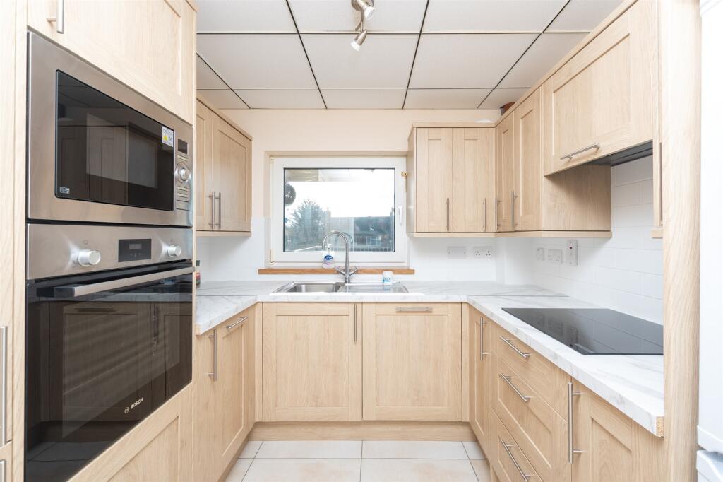 1 bed Ground Flat