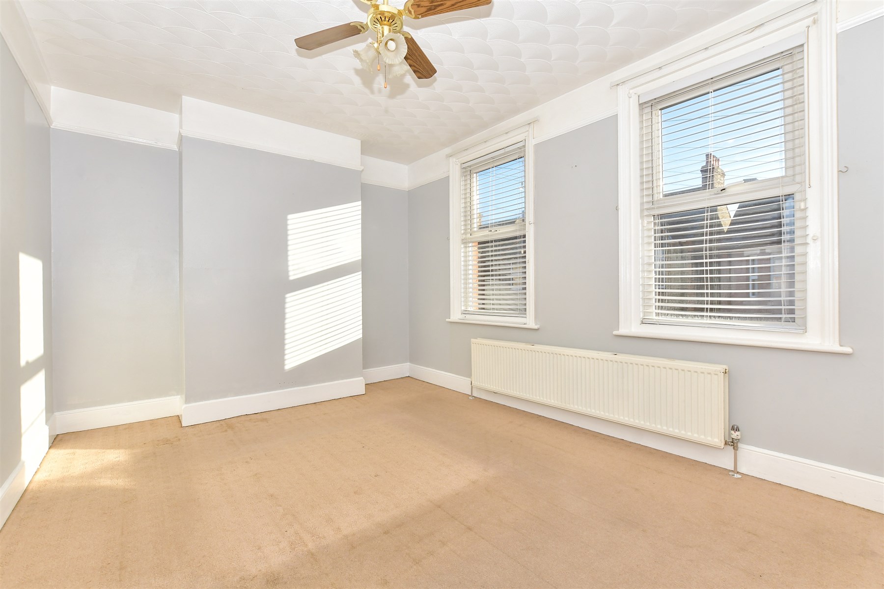 3 bed Terraced