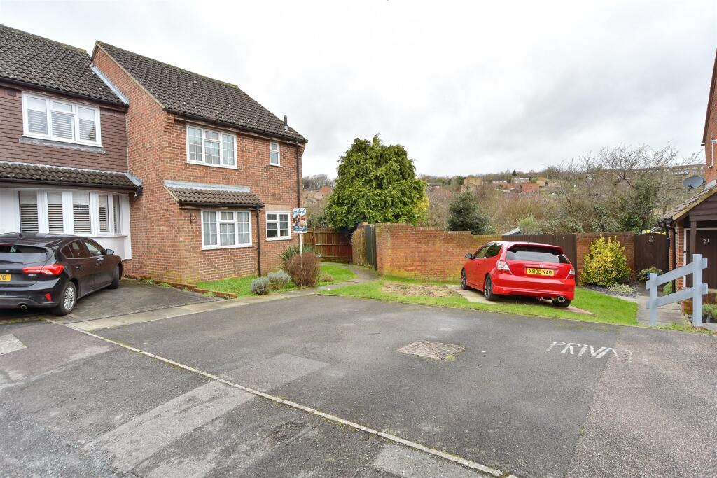 1 bed Semi-Detached