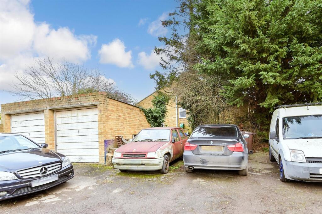2 bed Bungalow