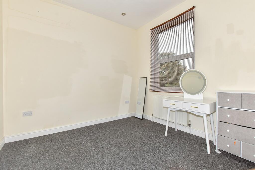 2 bed Maisonette
