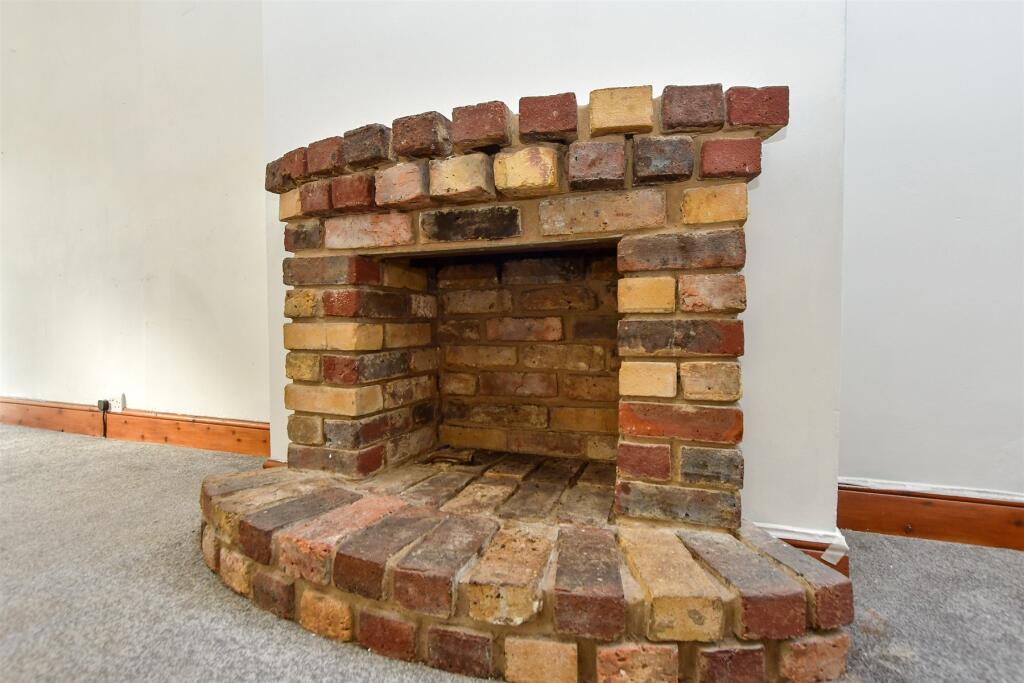 3 bed Terraced