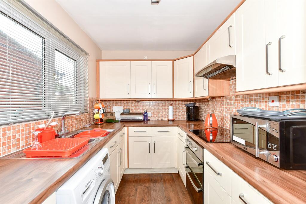 3 bed Detached Bungalow