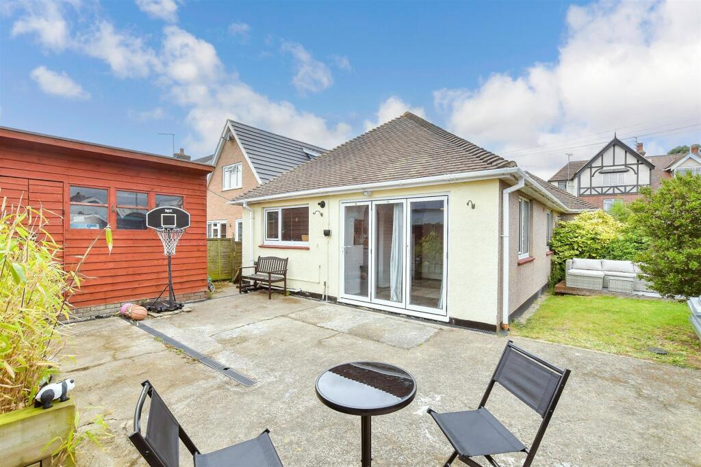 3 bed Detached Bungalow