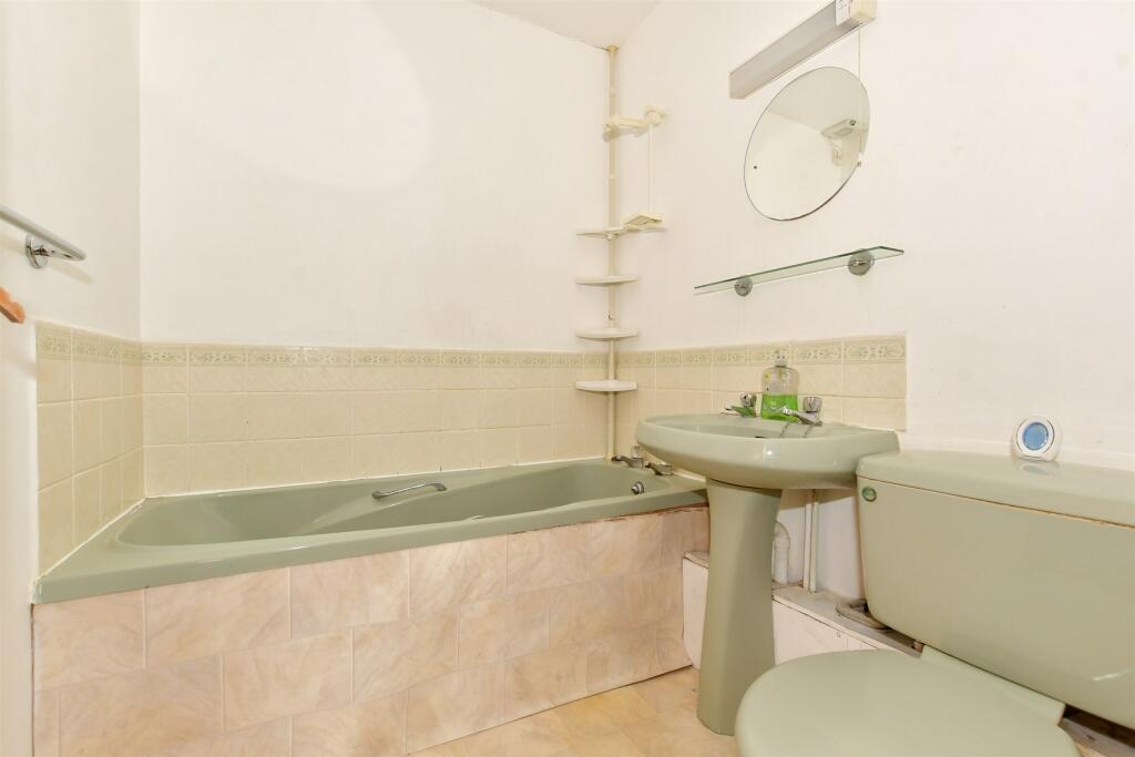 2 bed Maisonette
