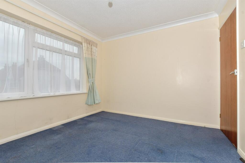 2 bed Maisonette