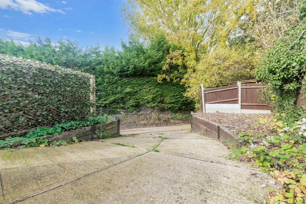 2 bed Terraced