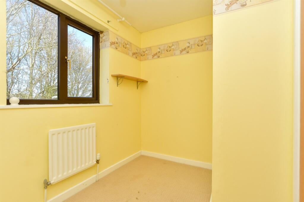 3 bed Link Detached House