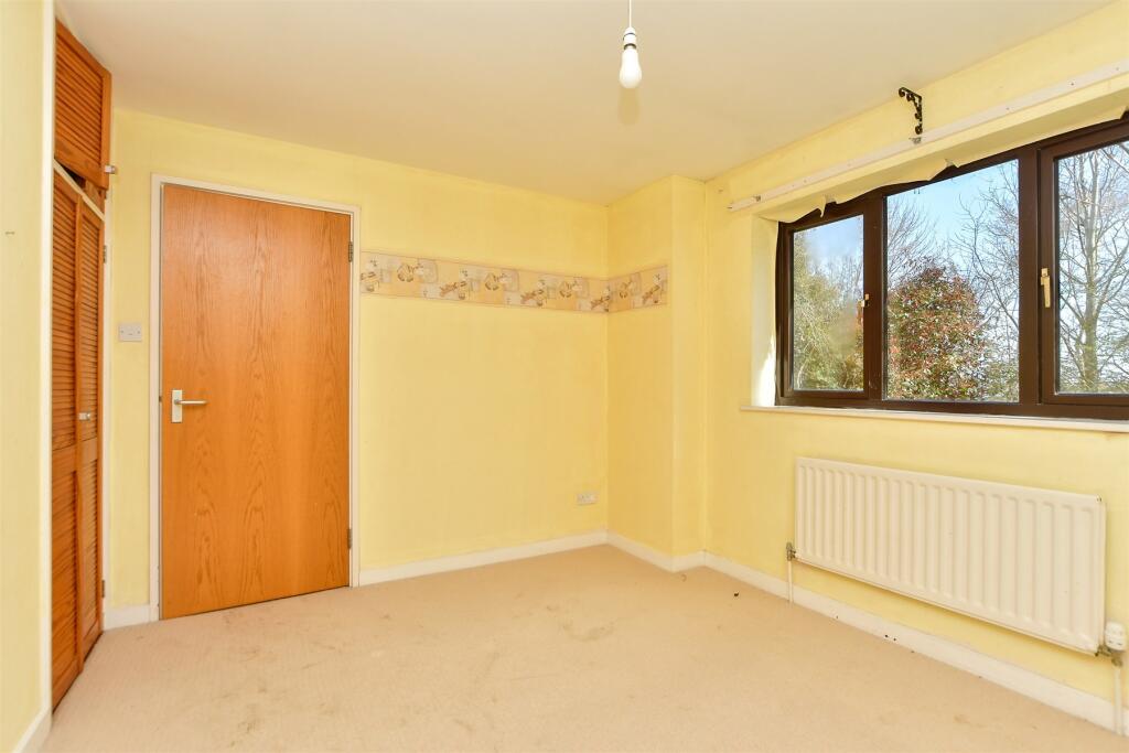 3 bed Link Detached House