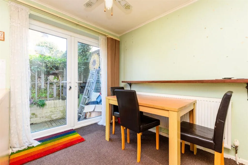 3 bed Terraced