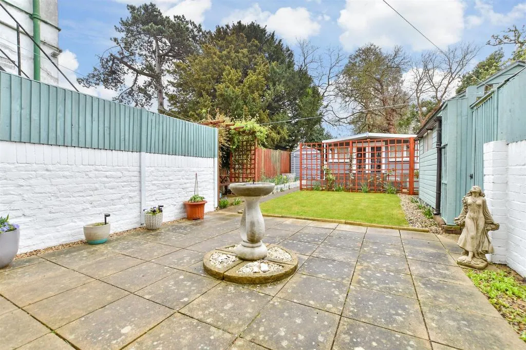 2 bed Apartment