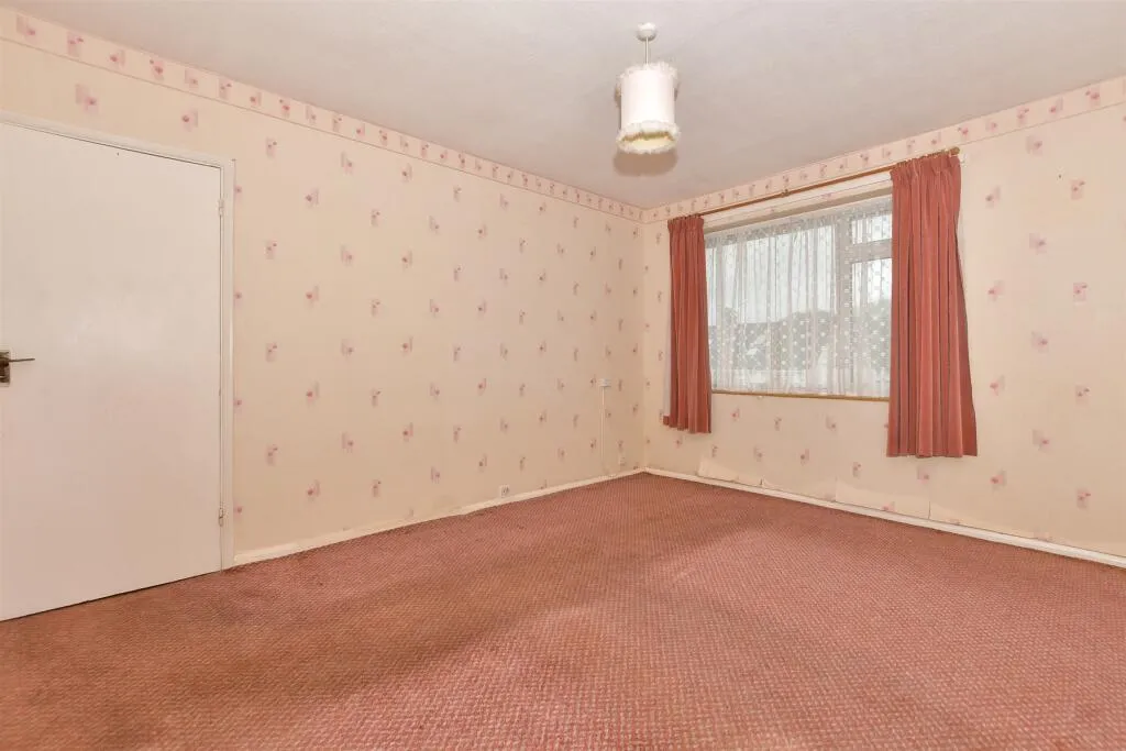 2 bed Semi-Detached Bungalow