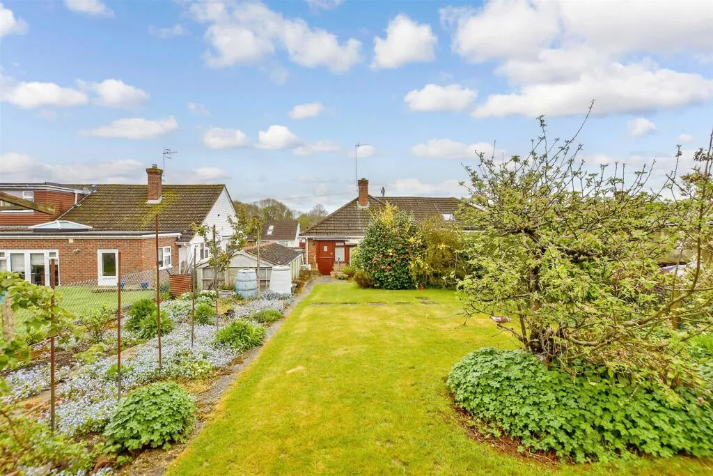 2 bed Semi-Detached Bungalow