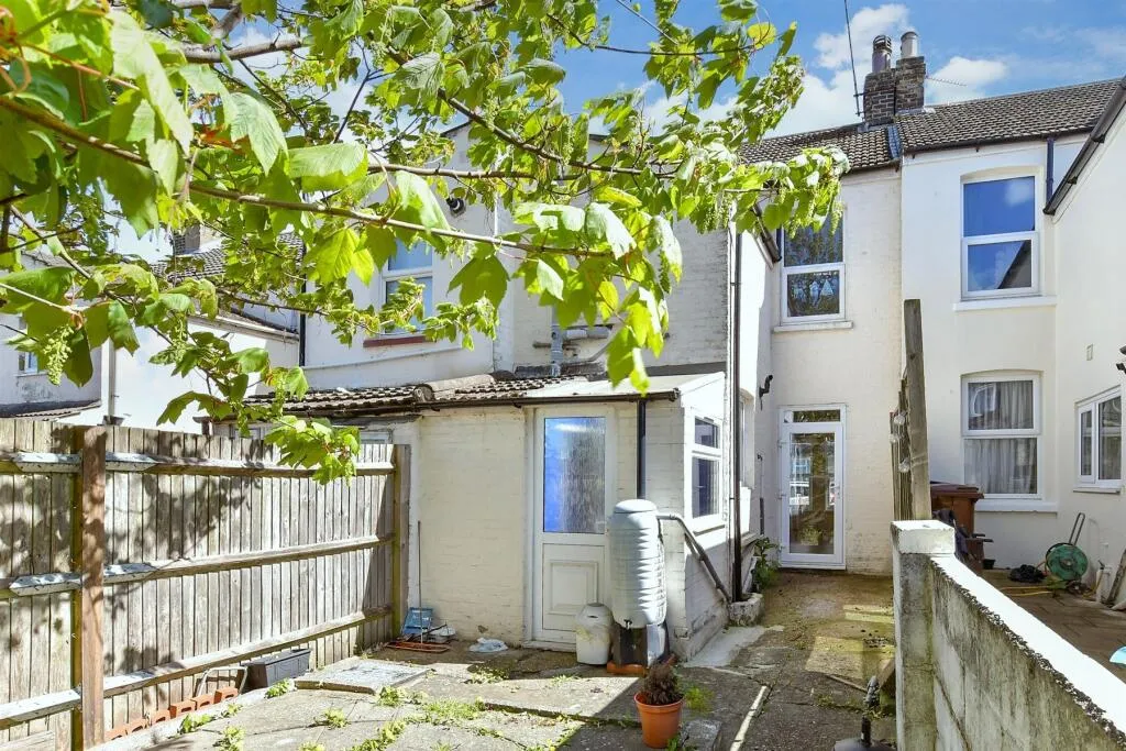 2 bed Terraced