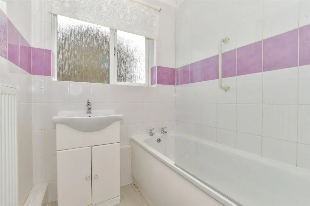 3 bed Detached Bungalow