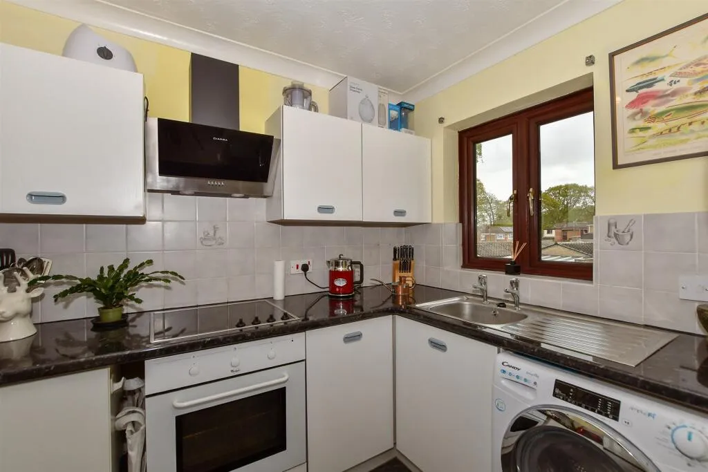 1 bed Maisonette