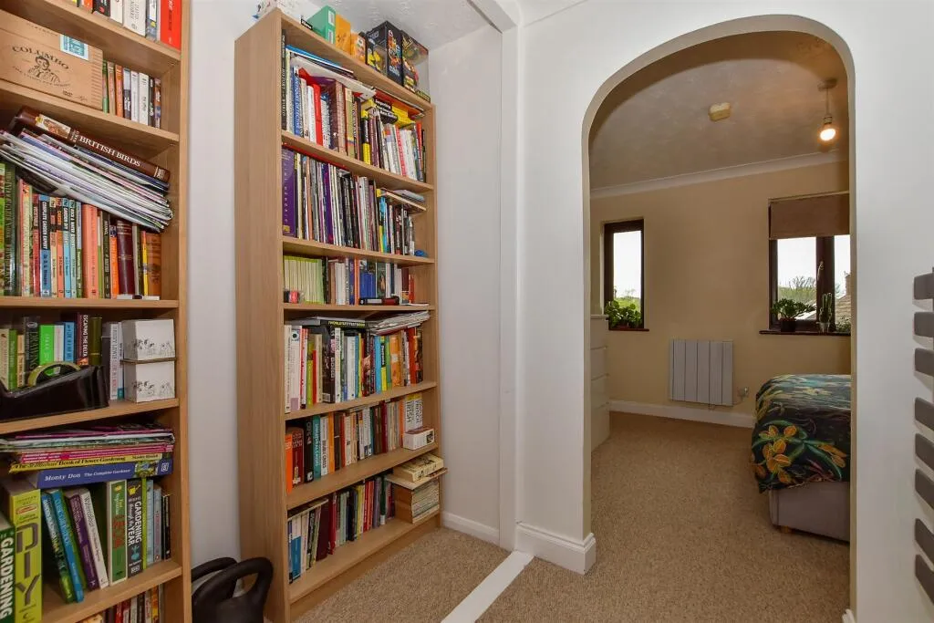 1 bed Maisonette