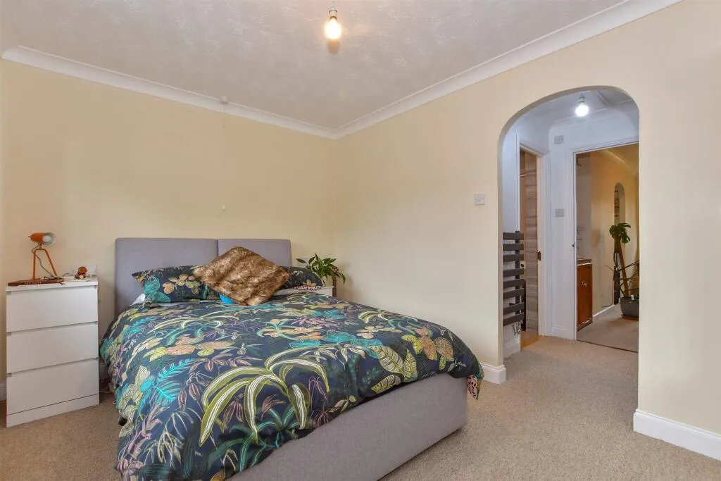 1 bed Maisonette