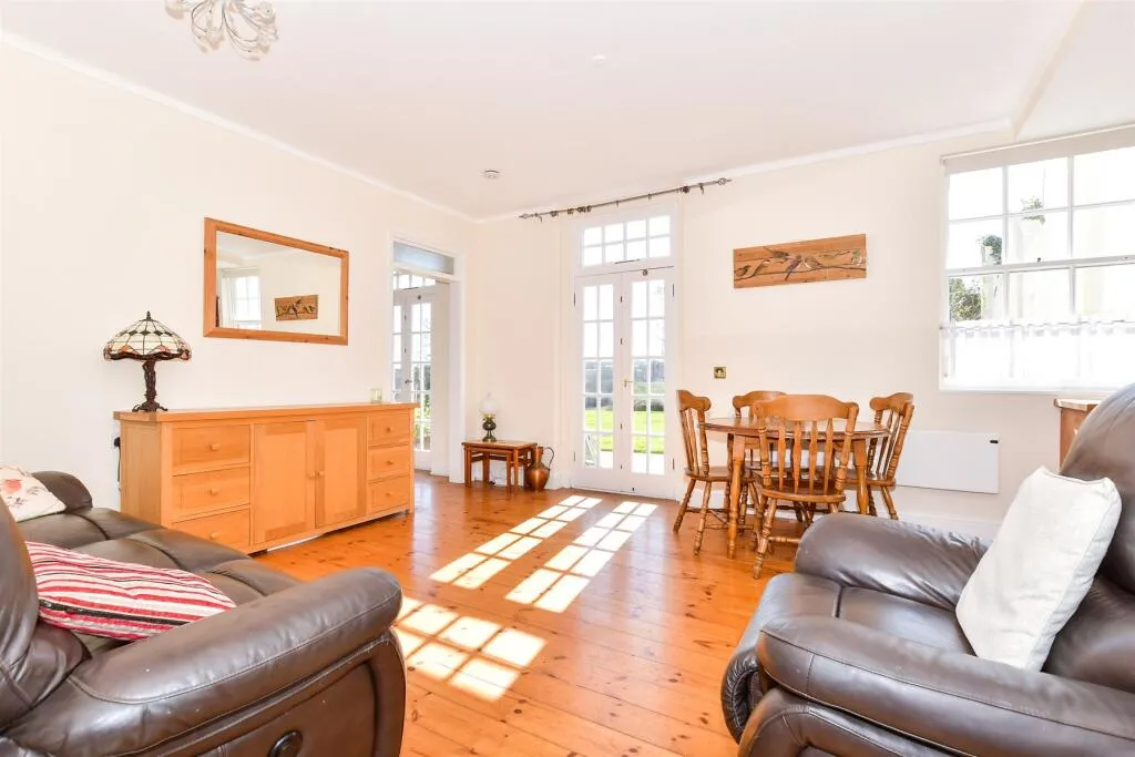 2 bed Retirement Property
