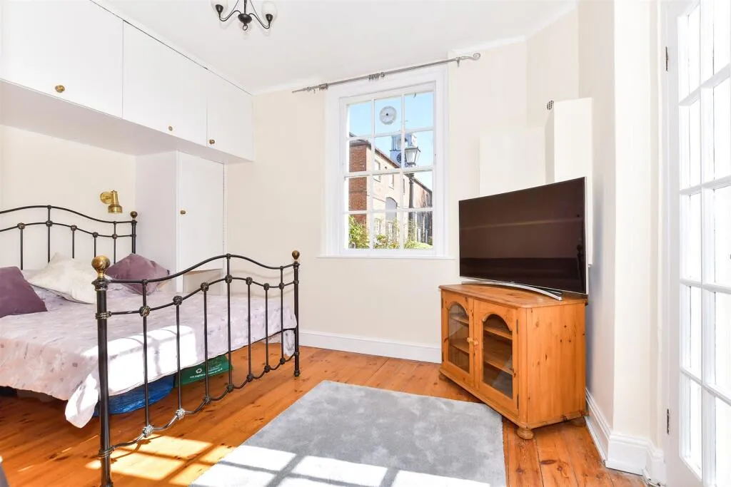 2 bed Retirement Property
