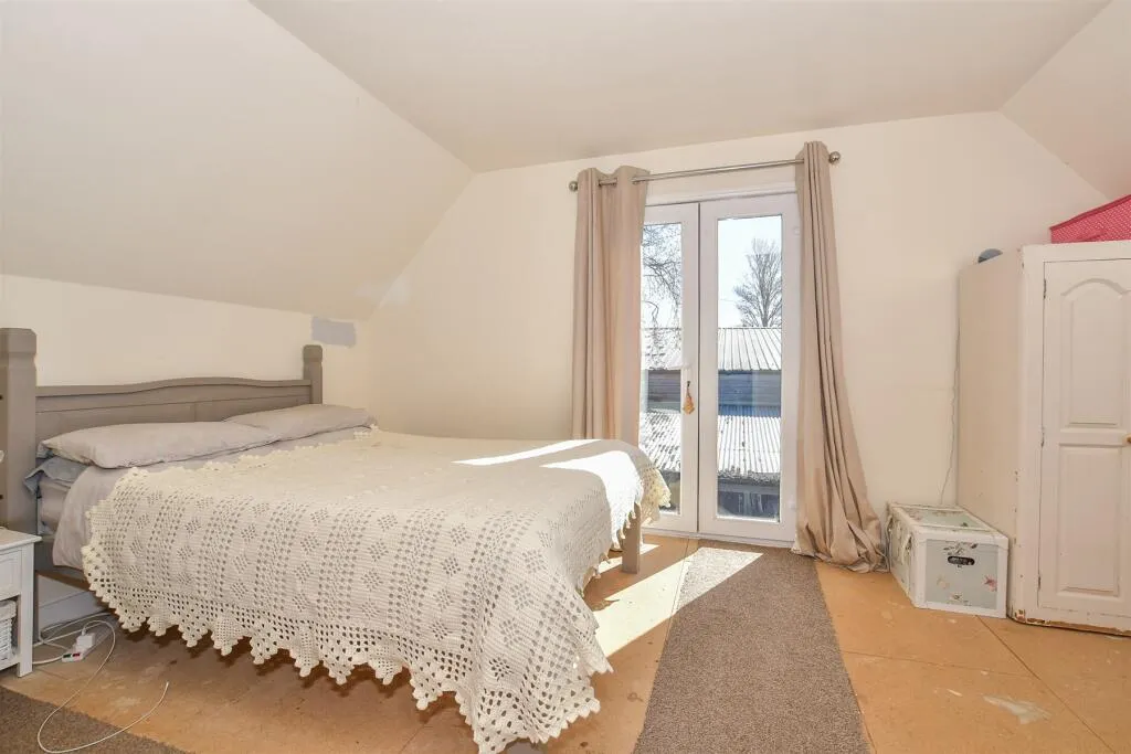 4 bed Detached