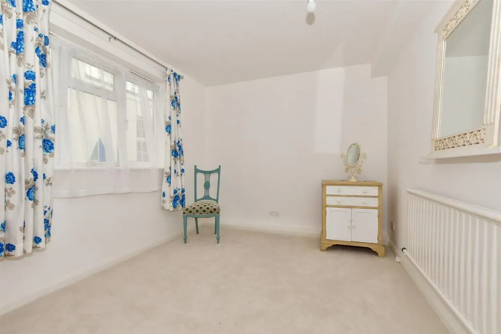 2 bed Ground Flat