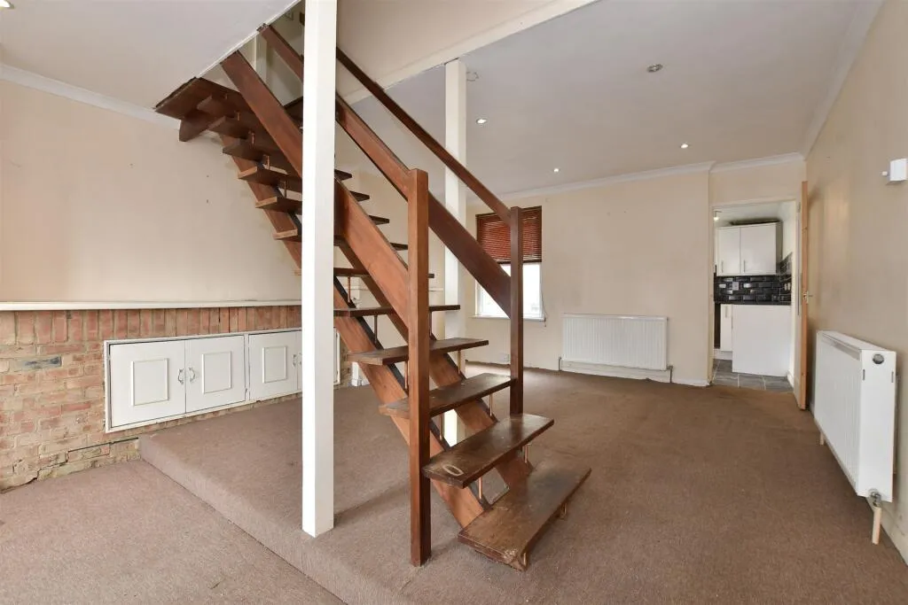 2 bed Terraced
