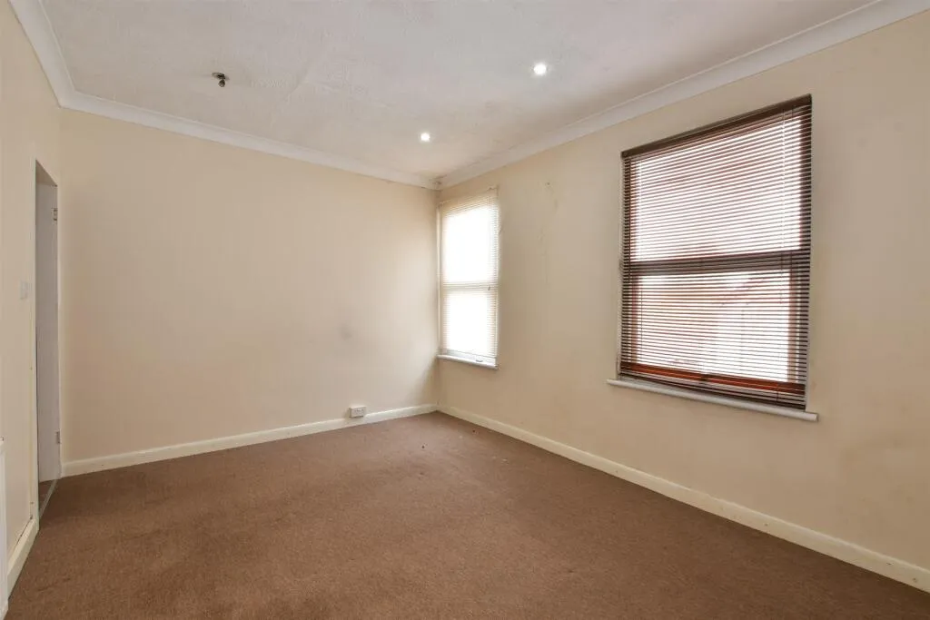 2 bed Terraced