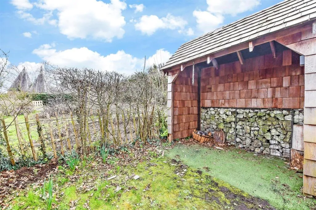 2 bed Semi-Detached