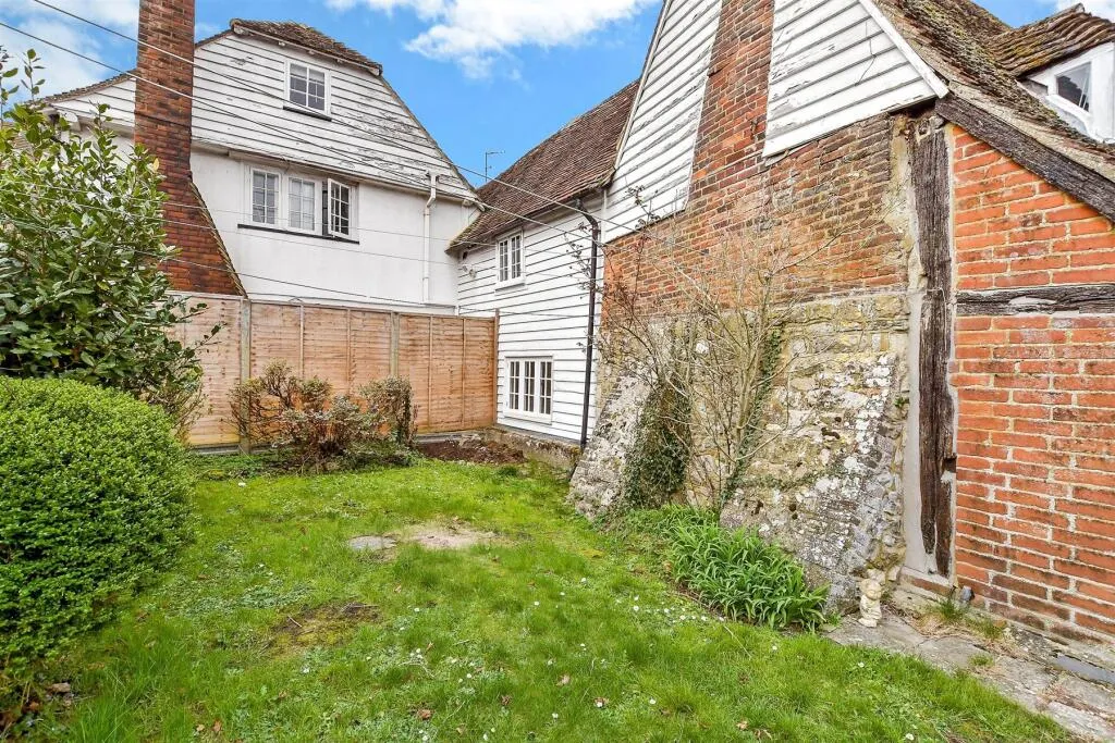 2 bed Semi-Detached