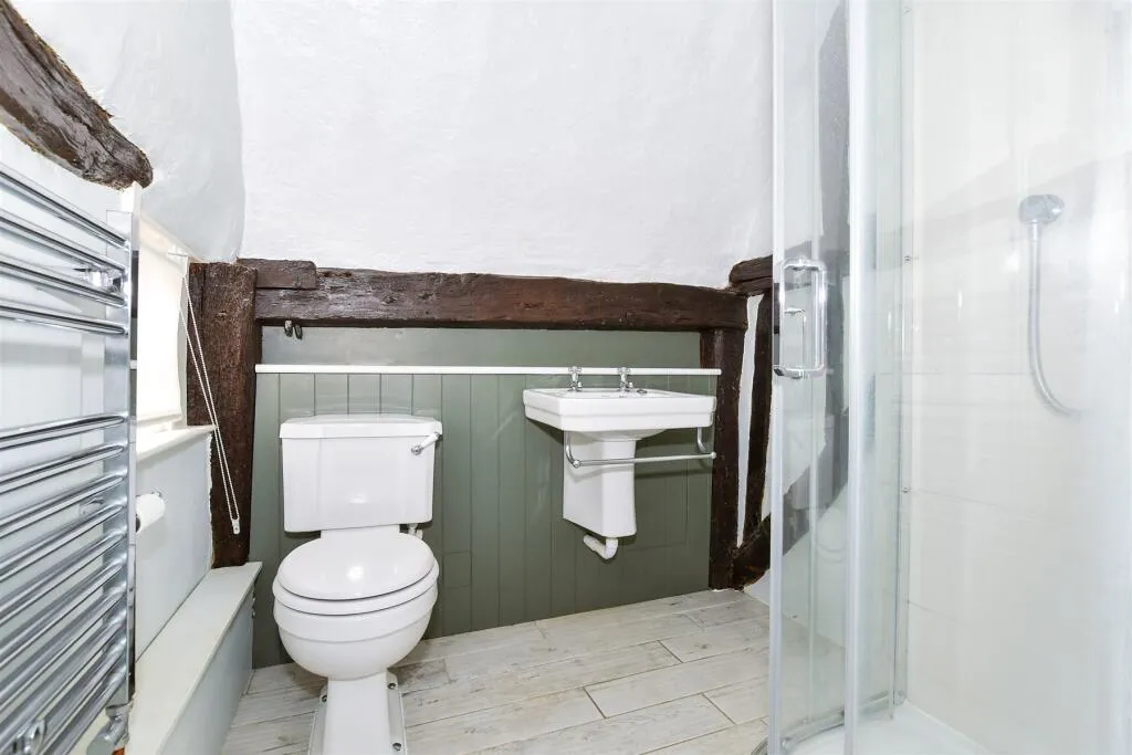 2 bed Semi-Detached