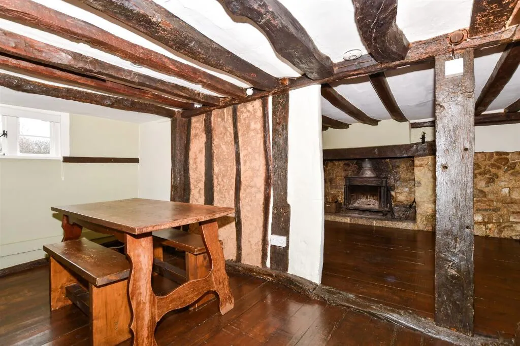 2 bed Semi-Detached