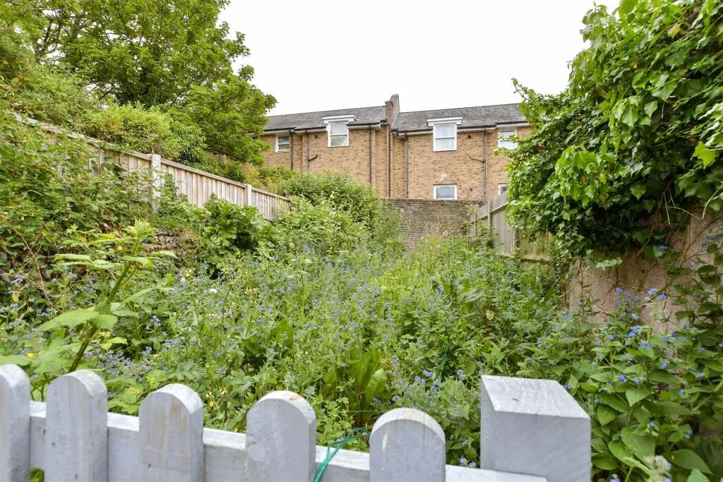 3 bed Terraced