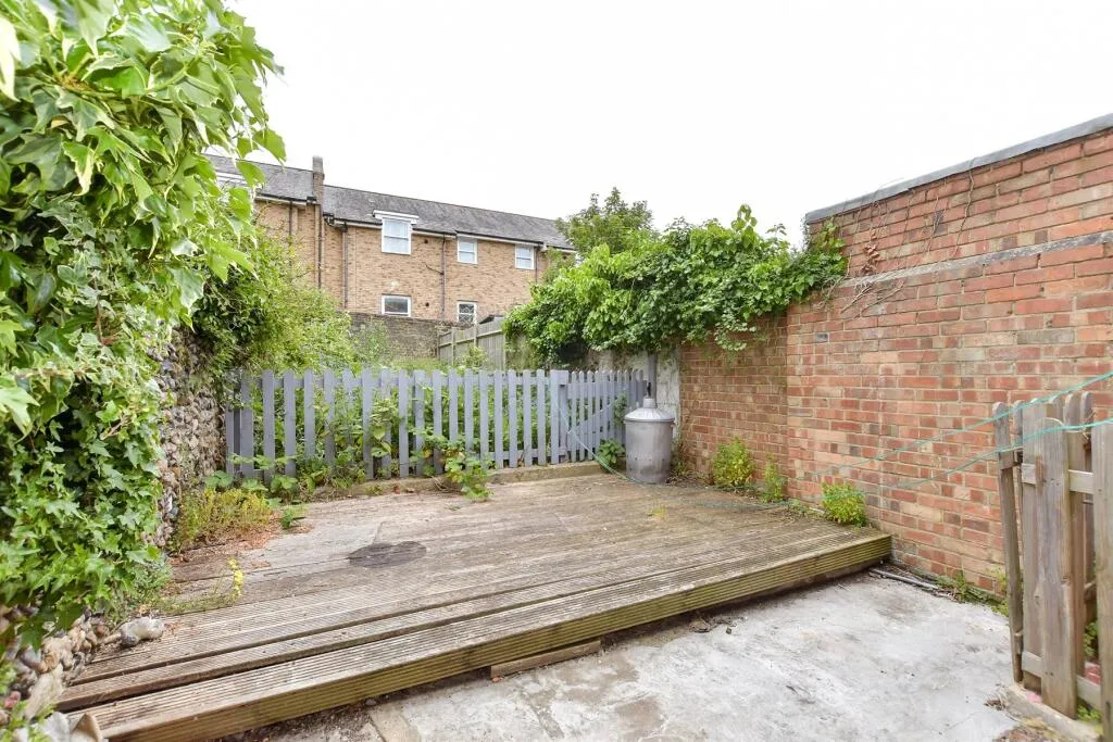 3 bed Terraced