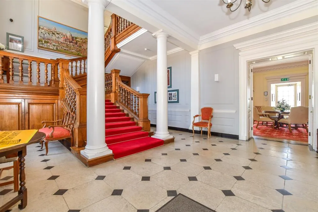 2 bed Apartment