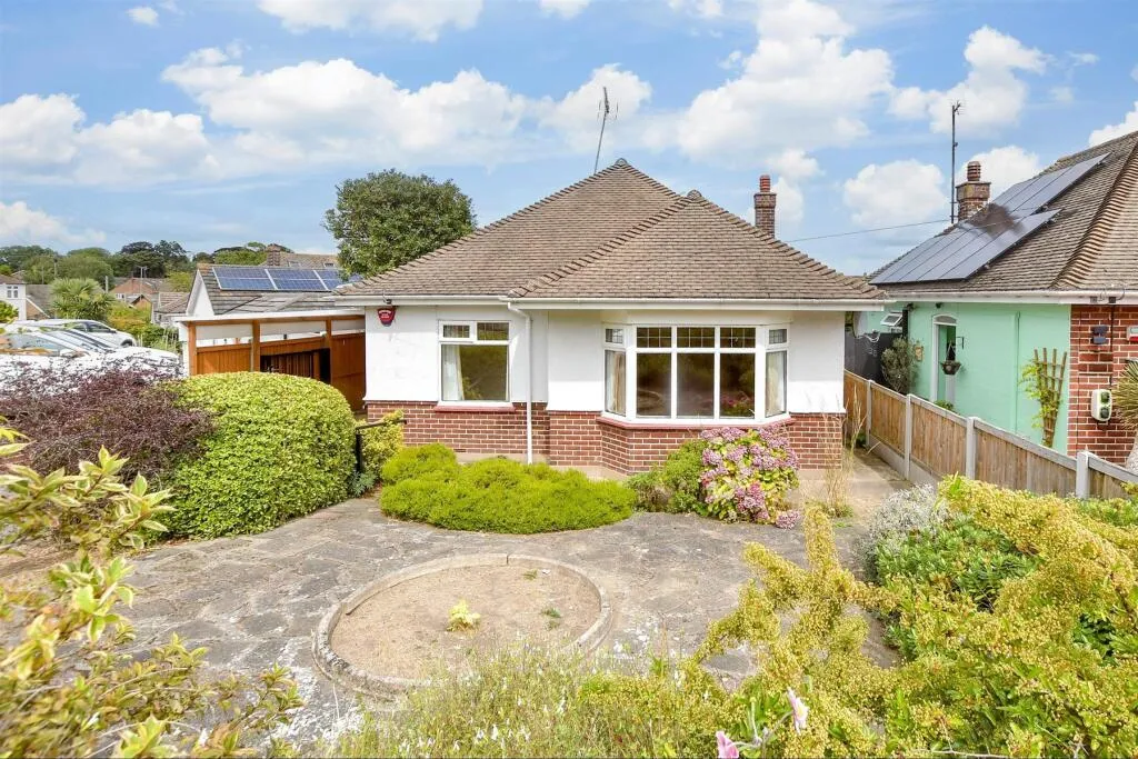 2 bed Detached Bungalow