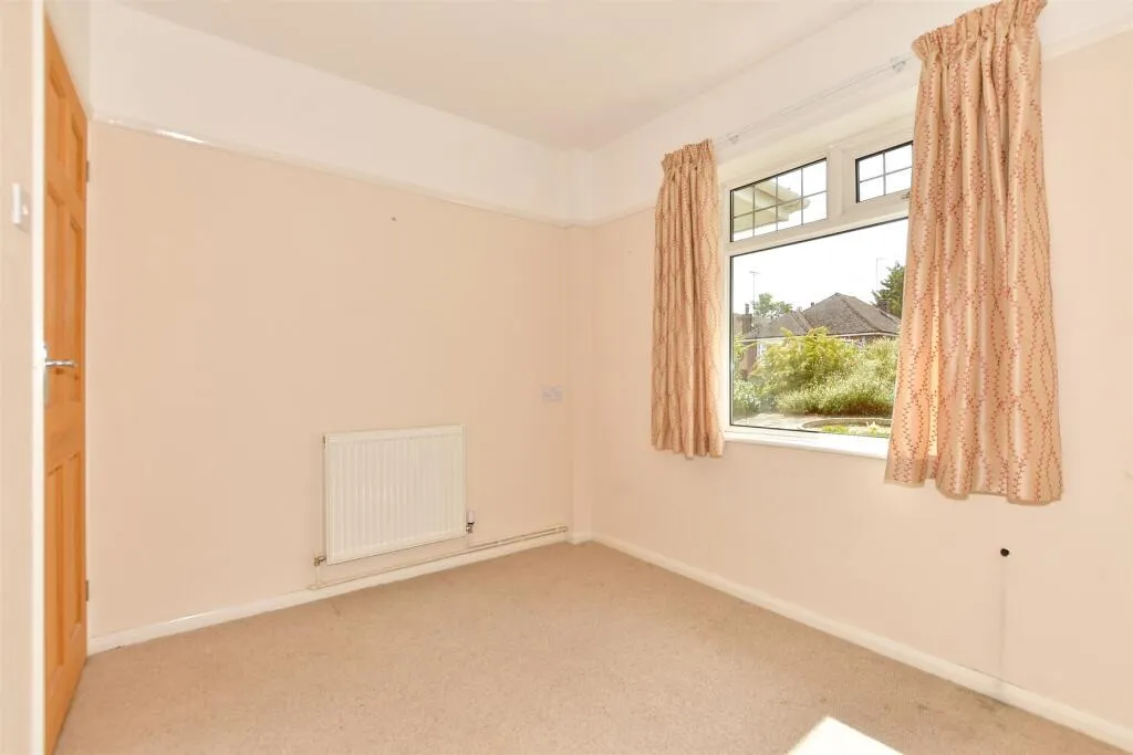 2 bed Detached Bungalow