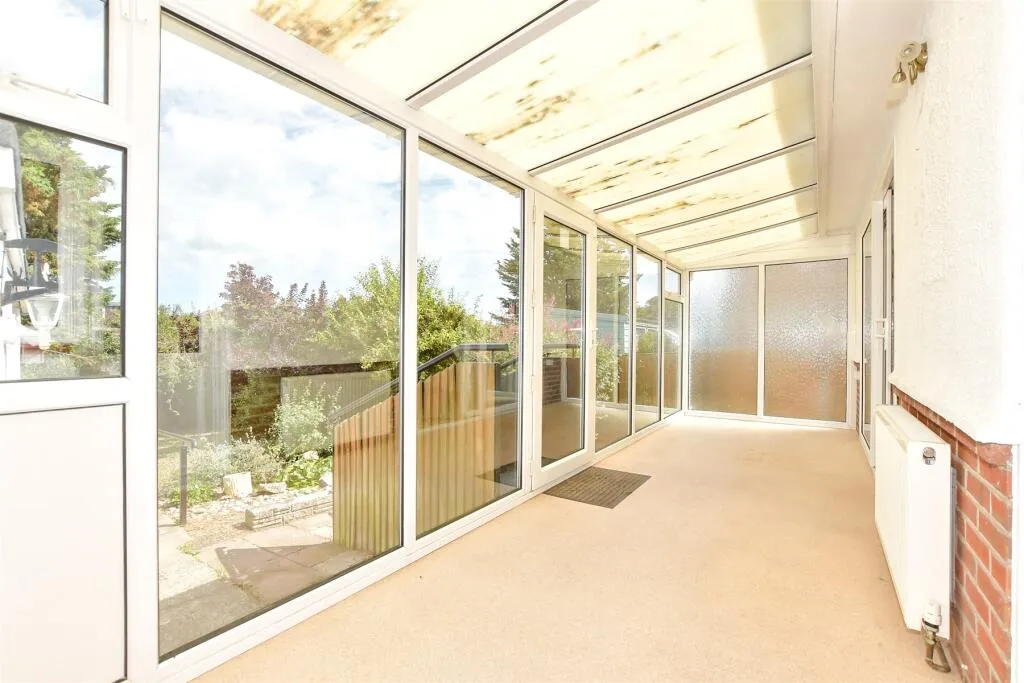 2 bed Detached Bungalow