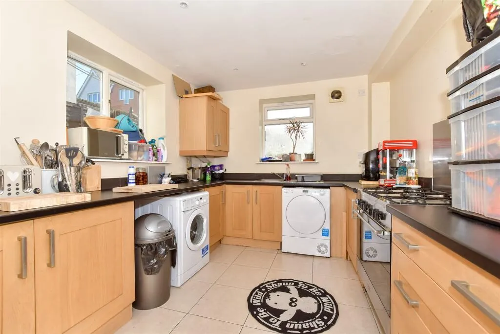 5 bed Town House