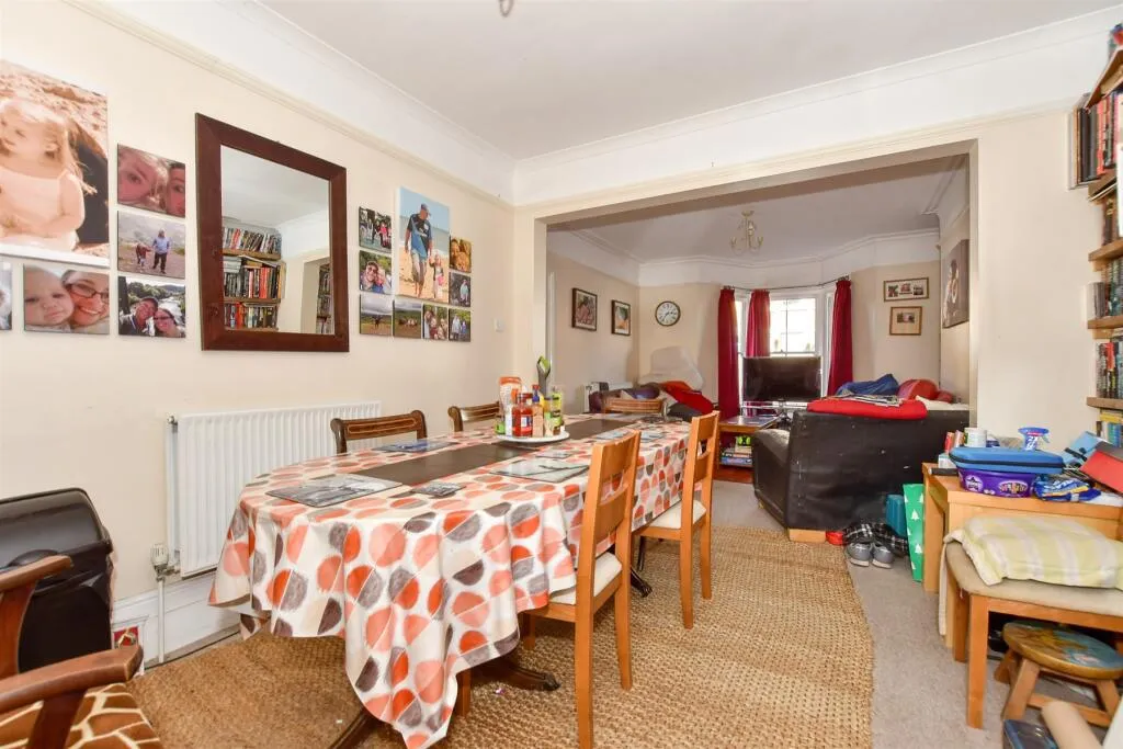 5 bed Town House