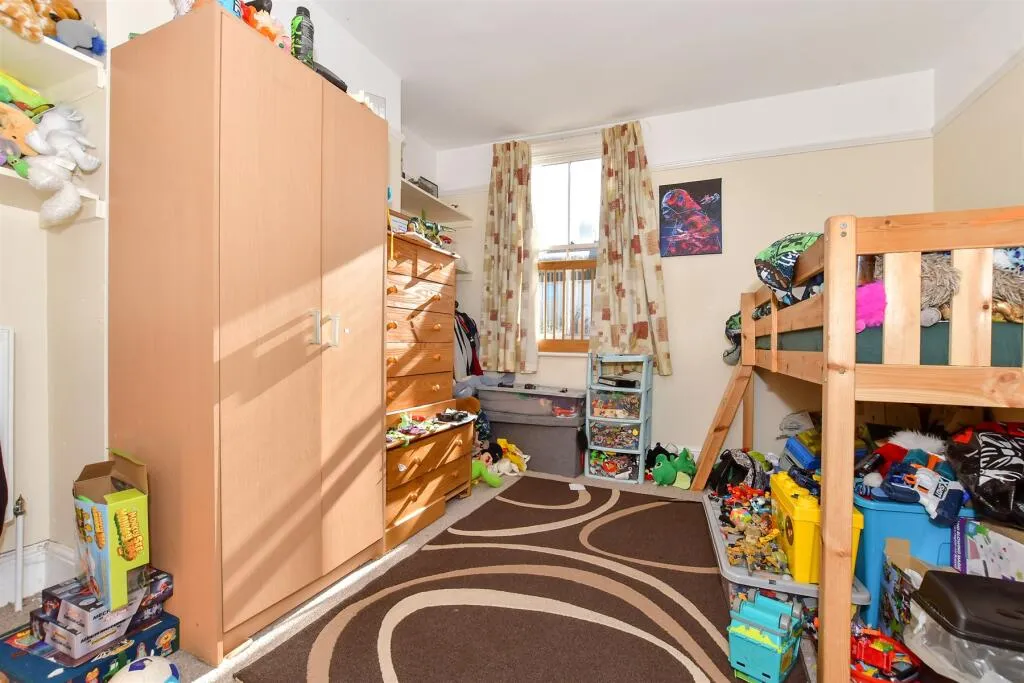 5 bed Town House