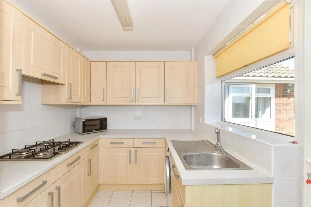 2 bed Detached Bungalow