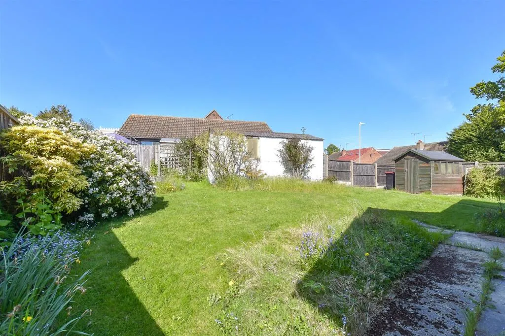 2 bed Detached Bungalow