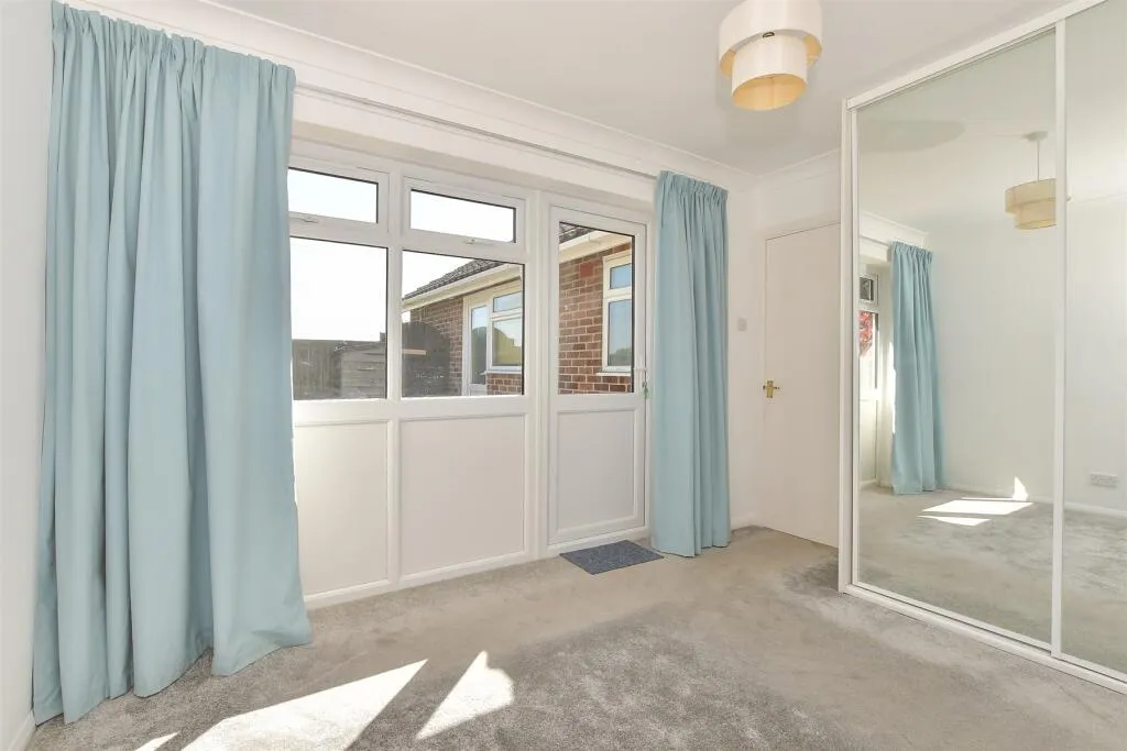 2 bed Detached Bungalow