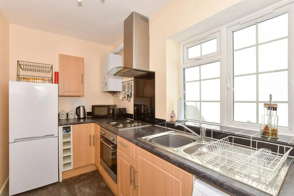 2 bed Maisonette