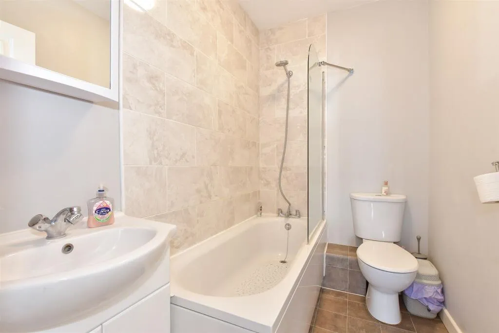 2 bed Maisonette