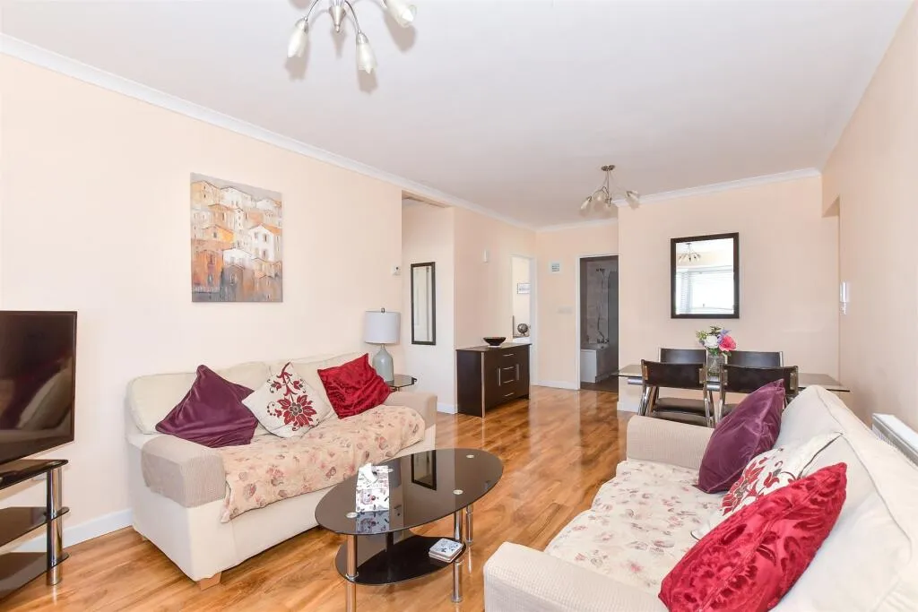2 bed Maisonette
