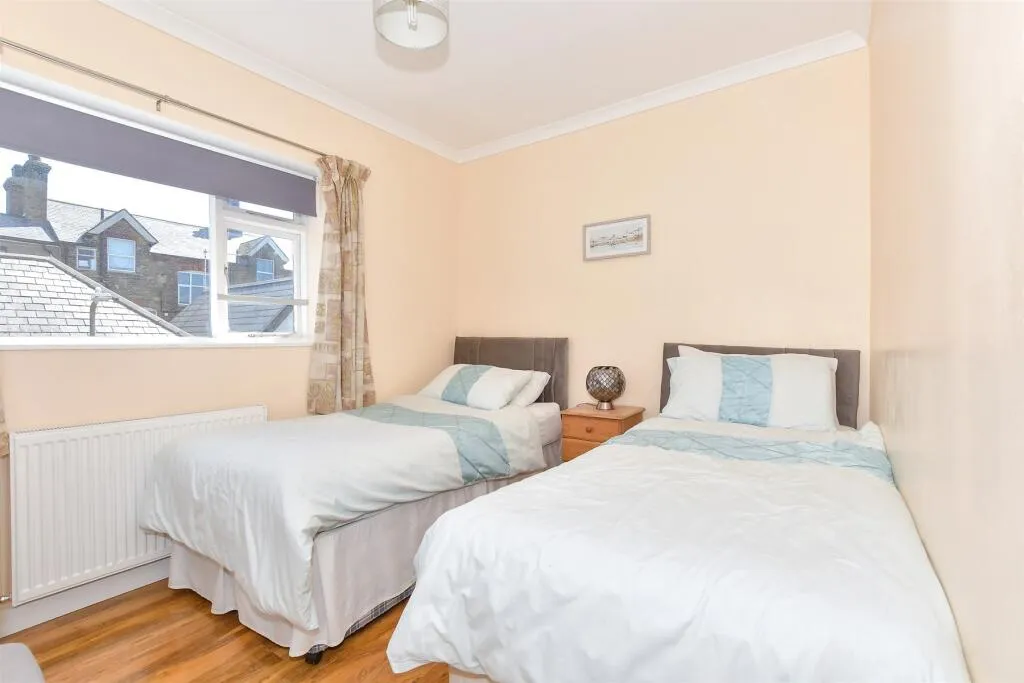 2 bed Maisonette