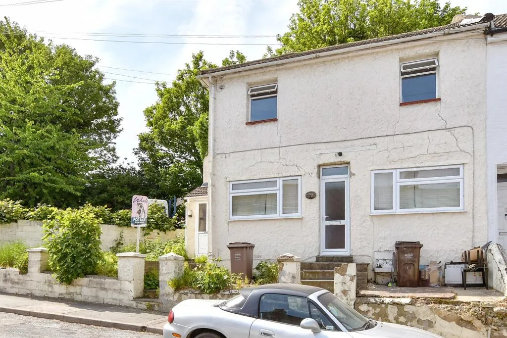 1 bed Ground Flat