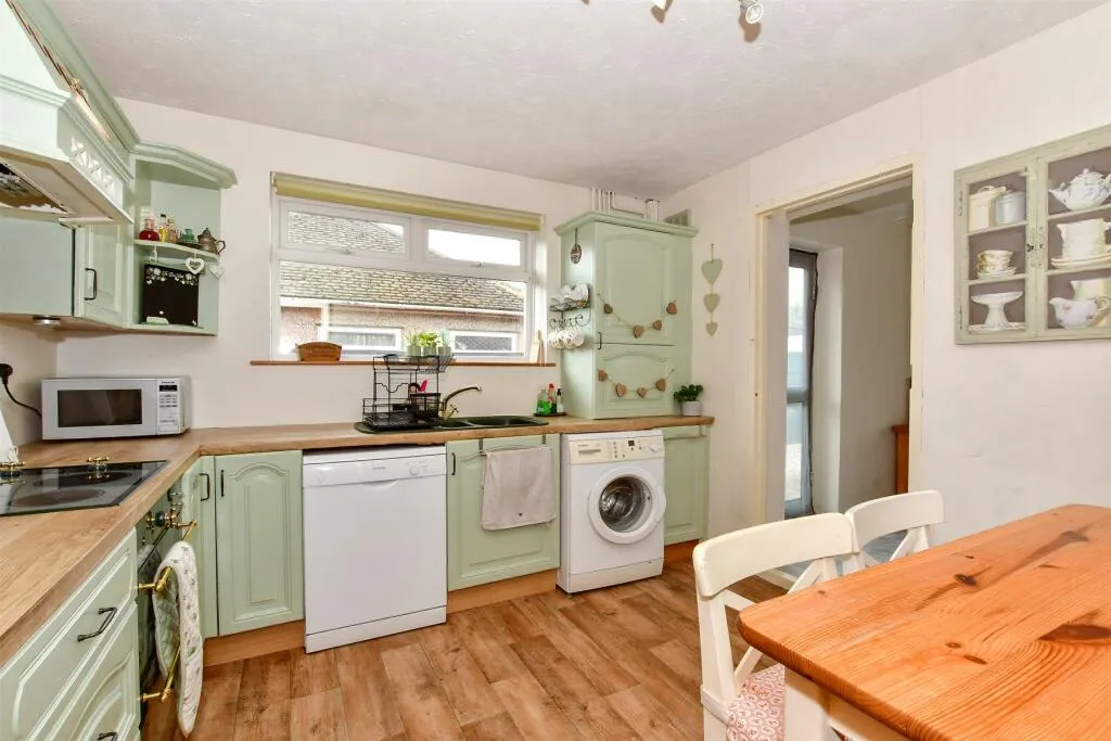 3 bed Detached Bungalow